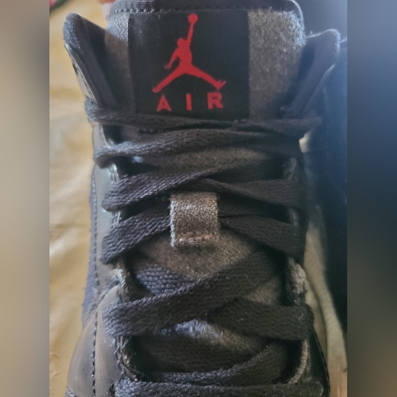 Air Jordan 1 Mid Prem BG youth sneakers - Picture 2 of 9